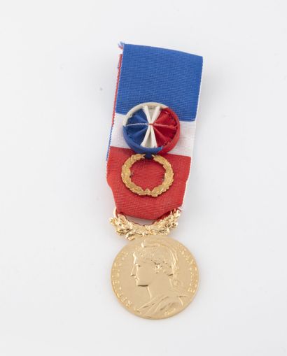 France
Médaille d'Honneur du Travail en or...
