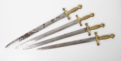 FRANCE, XIXEME SIECLE
Quatre glaives d'infanterie,...