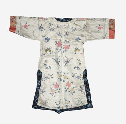CHINE, début du XXème siècle
Long coat in...