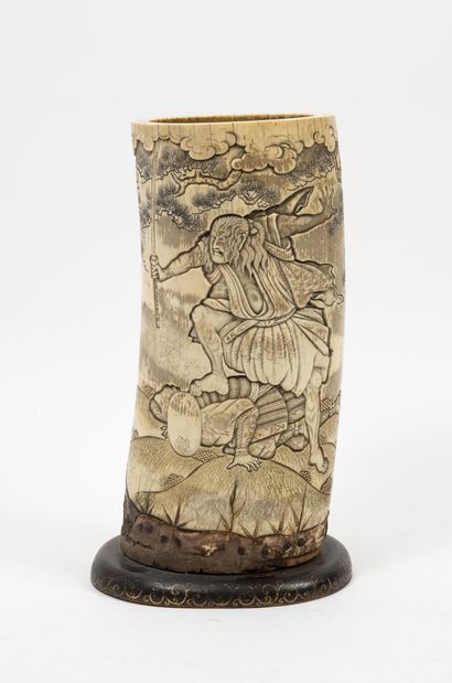 JAPON, seconde moitié du XIXème siècle
Ivory...