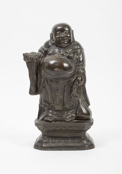 CHINE, XIXème - XXème siècles
Standing putai...