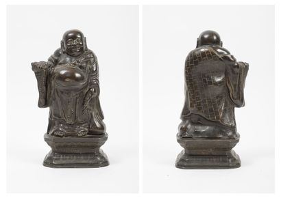 CHINE, XIXème - XXème siècles
Standing putai...