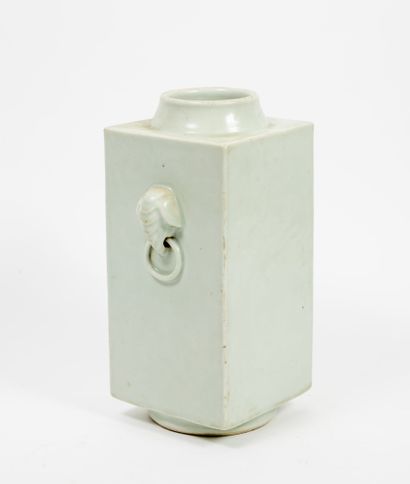 CHINE, XIXème-XXème siècles
Two celadon enamel...