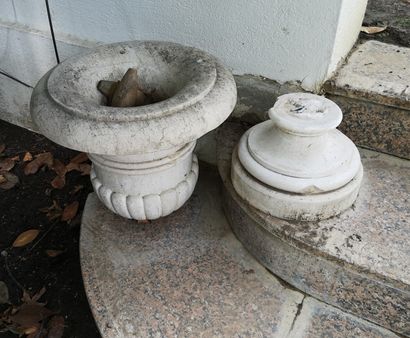 
Paire de vases de jardin sur piédouche en...