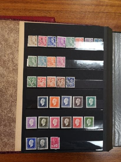 FRANCE,URSS, OUTREMER, dont CHINE
4 stamp...