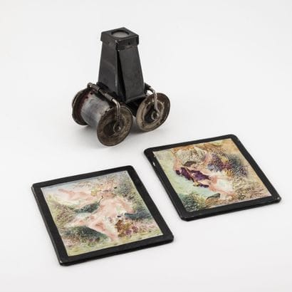Small viewer, in folded metal, of 35 mm Film...