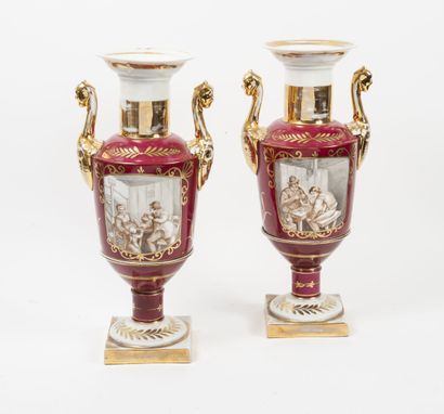 Style Empire, XXème siècle
Pair of vases...