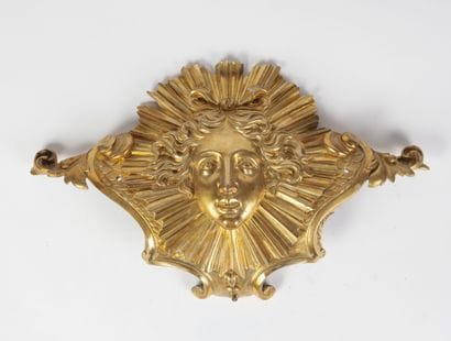 Culot d'ameublement en bronze doré en forme...