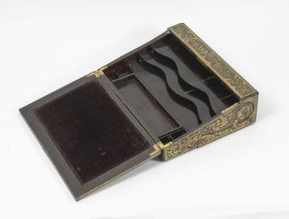 Writing desk in marquetry of Boulle type...
