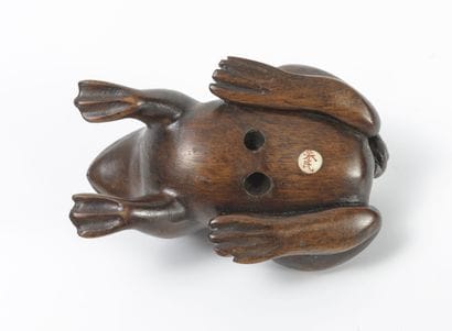 JAPON, XXème siècle
Rosewood netsuke featuring...