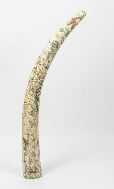 CHINE, XXème siècle
Large tusk made of bone...