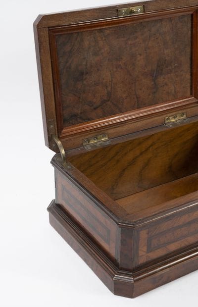 Rectangular box with cut angles in oak veneered...