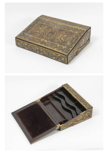 Writing desk in marquetry of Boulle type...