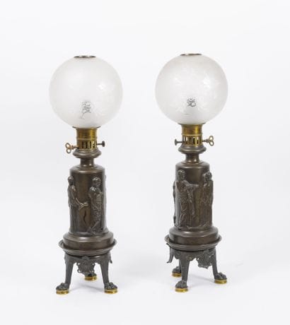 Paire de lampes à pétrole en bronze à patine...