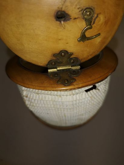 Petit lot d'objets de vitrine du XIXème siècle...