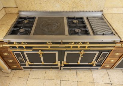 LA CORNUE, France, 1999
- Kitchen piano,...