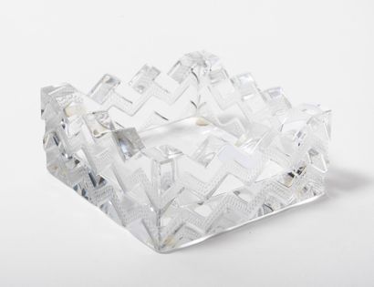LALIQUE, France
Cendrier carré modèle Soudan.

Épreuve...