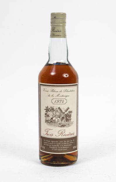 TROIS RIVIERES
Une bouteille, 1974.

Vieux...