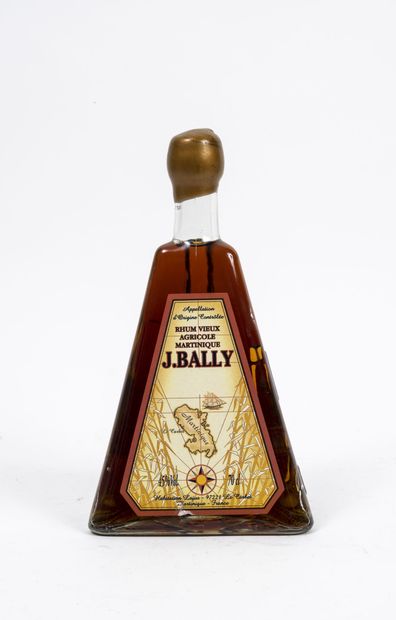 J.BALLY
Une bouteille. 

Niveau très légérement...