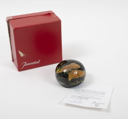 BACCARAT
Presse-papier papillon beige fond...