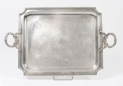 Two silver plated metal trays : 

- one oval...