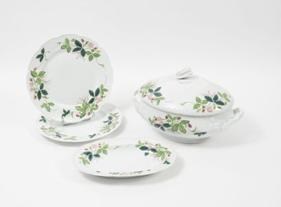A. RAYNAUD & Cie, Limoges
Part of a George...