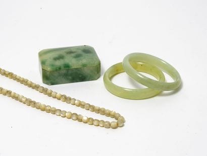 Lot of two jadeite bracelets, small box and...