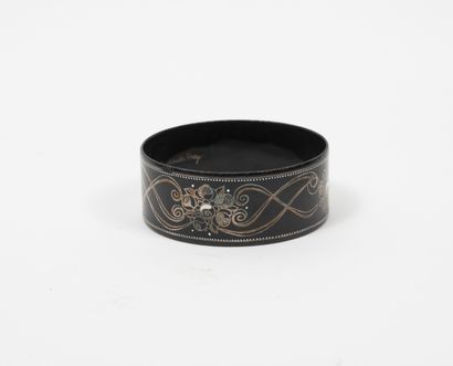 Michaela Frey
Bracelet with polychrome enamelled...
