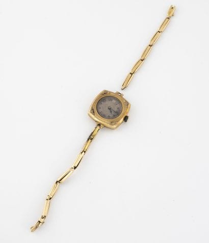 
Ladies' wristwatch. 

Case in yellow gold...