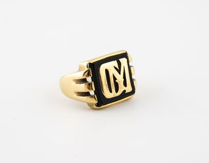 Yellow gold (585) and black enamel signet...