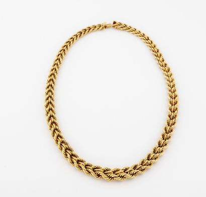 Long necklace in yellow gold (750). 

Ratchet...