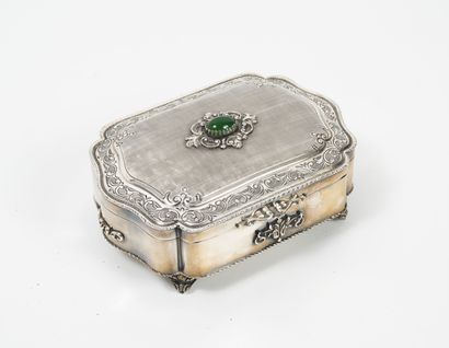 A silver (min.800) covered box with foliage...