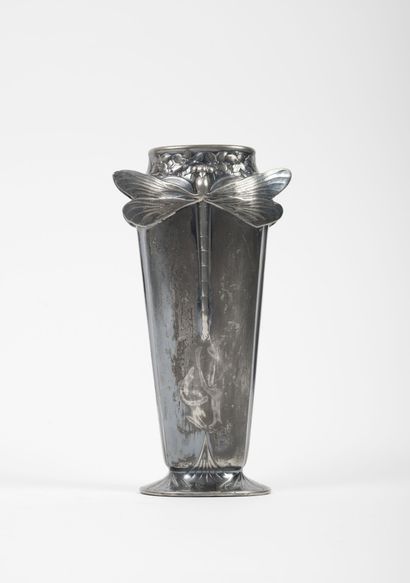 GALLIA

Silver plated vase, flared shape...