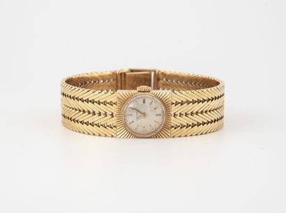 LONGINES
Ladies' wristwatch in yellow gold...