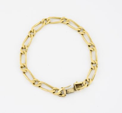 Bracelet in yellow gold (750). 

Ratchet...