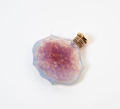 Salt bottle with a flattened body in opaline...
