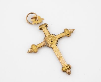 Yellow gold (750) cross pendant.

Weight...