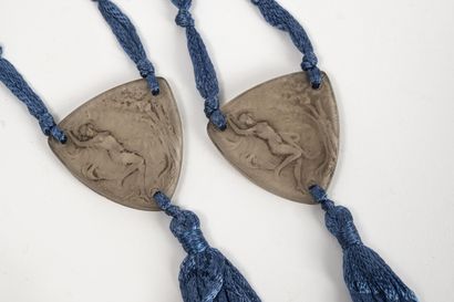 RENÉ LALIQUE/FIORET PARIS

Deux pendentifs...