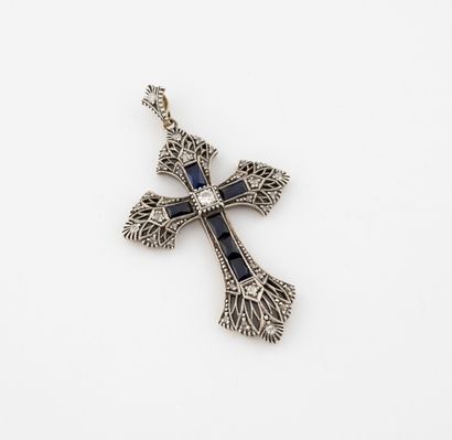 Pendentif croix en argent (min.800) et or...