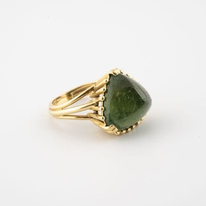 Bague à filins d'or jaune (750) centrée d'une...