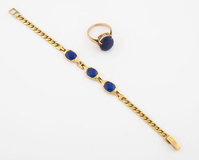 Demie-parure comprenant : 
- Yellow gold...