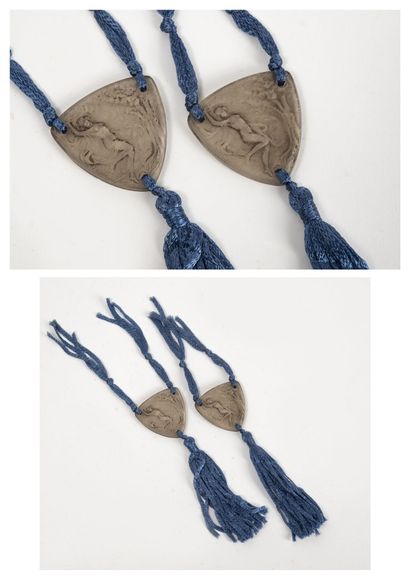 RENÉ LALIQUE/FIORET PARIS

Deux pendentifs...