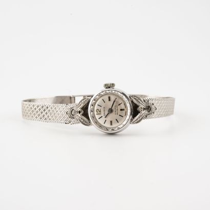 DARRIS
Ladies' wristwatch in white gold (750).

Round...