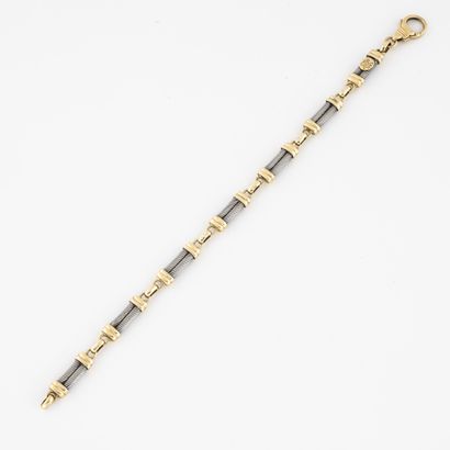 Articulated bracelet in yellow gold (750)...