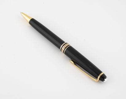 MONTBLANC
Stylo bille en résine noire et...