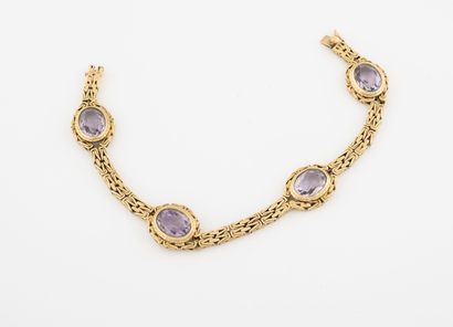 Articulated bracelet in yellow gold (750)...