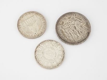 Lot de pièces en argent comprenant : 100...