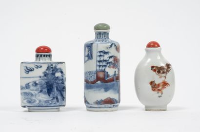 CHINE, XIXème-XXème siècles
Three snuff bottles,...