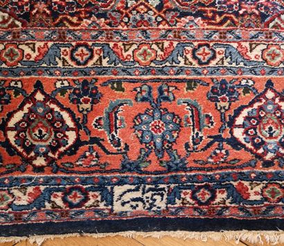
Tapis en laine à triple cartouche central,...