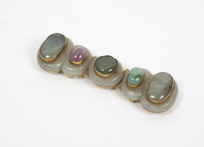 CHINE, XIXÈME SIÈCLE
Celadon jade belt buckle,...